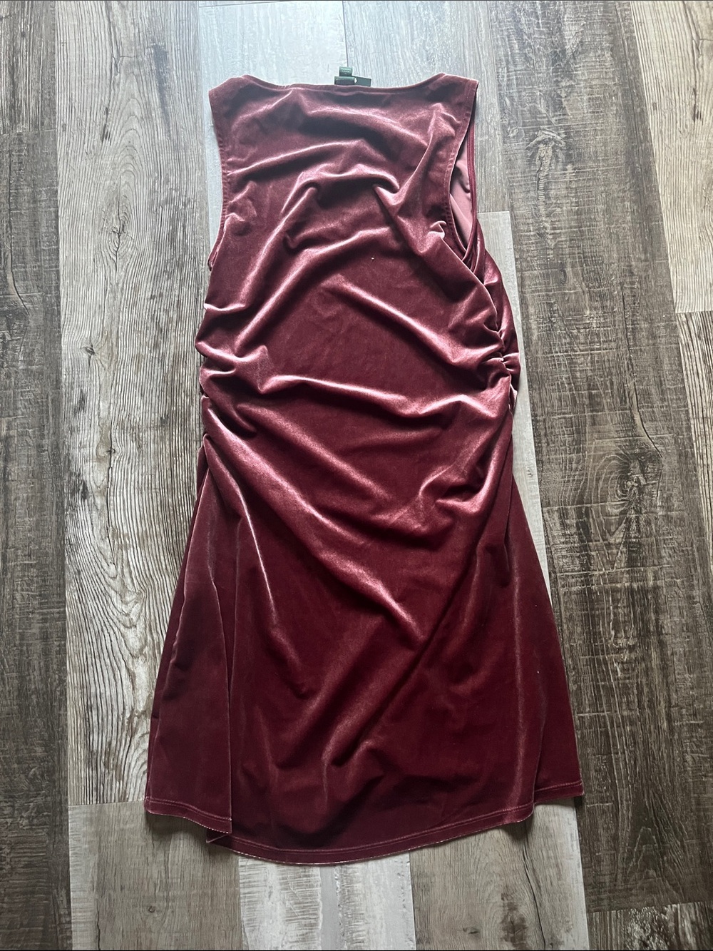 Burgundy Velvet Midi Dress - Picture 3 of 3